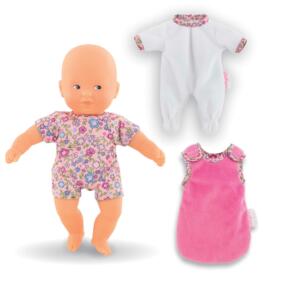 kleine Babypuppe mit Overall und Schlafsack con Corolle