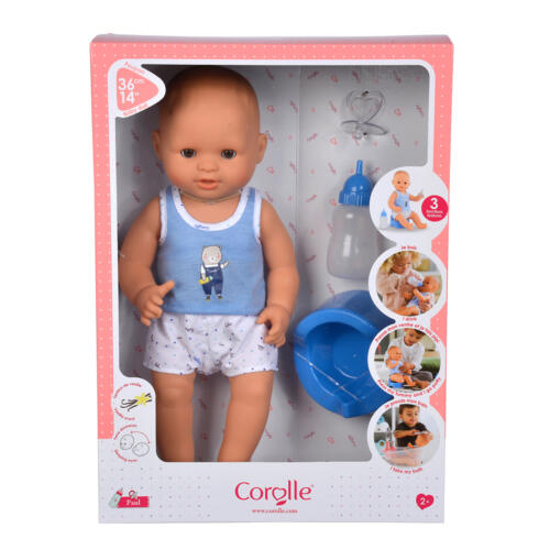 Das Badebaby mit Zubehör in der Geschenkverpackung.