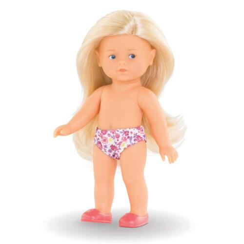 Die Puppe Rosy trägt eine Unterhose mit Blumenm,uster.