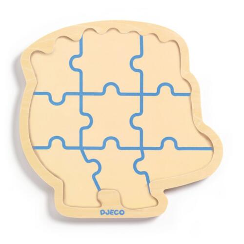 Auf dem Holzrahmen sind die Umrisse der Puzzleteile als Hilfe aufgedruckt.