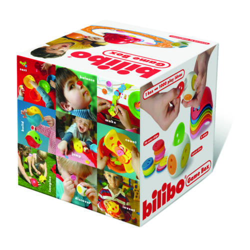 Die Verpackung der Bilibo Game Box illustriert das Spiel mit den Mini Bilibos und dem Würfel und zeigt eine Menge Spielideen.