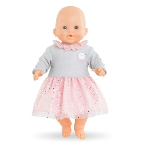 Eine Puppe trägt das Kleid Magischer Abend.
