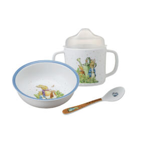 Das 3-teilige Babygeschirr-Set ist mit niedlichen Peter-Hase-Motiven verziert.