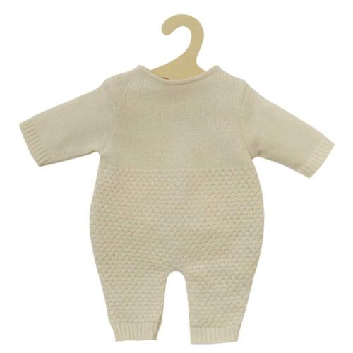Der Strickoverall ist detailliert gestaltet und passt Babypuppen, die 35 bis 45 cm groß sind.